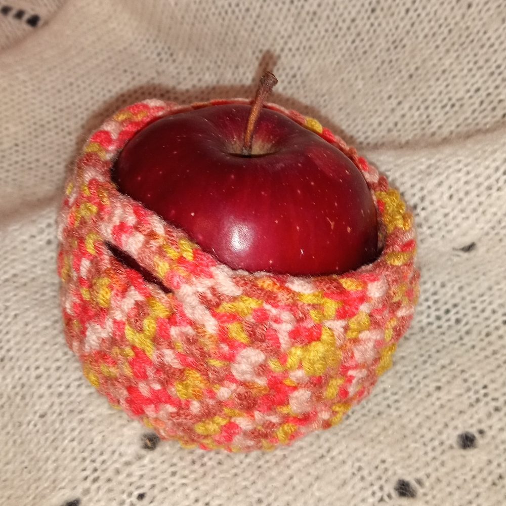 Colorful Mini Crochet Basket - Picture 5 of 6